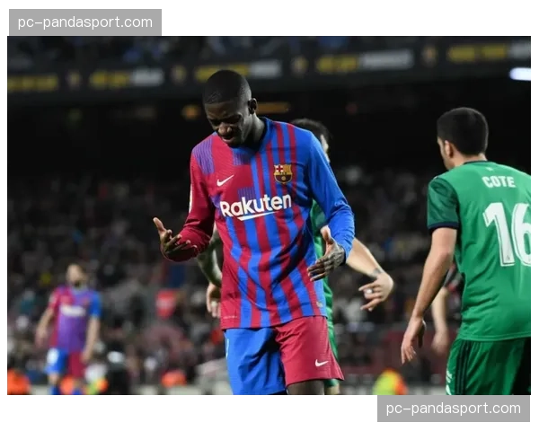 全场比赛结束:达姆施塔特0-3不敌斯图加特,提前六轮降入德乙